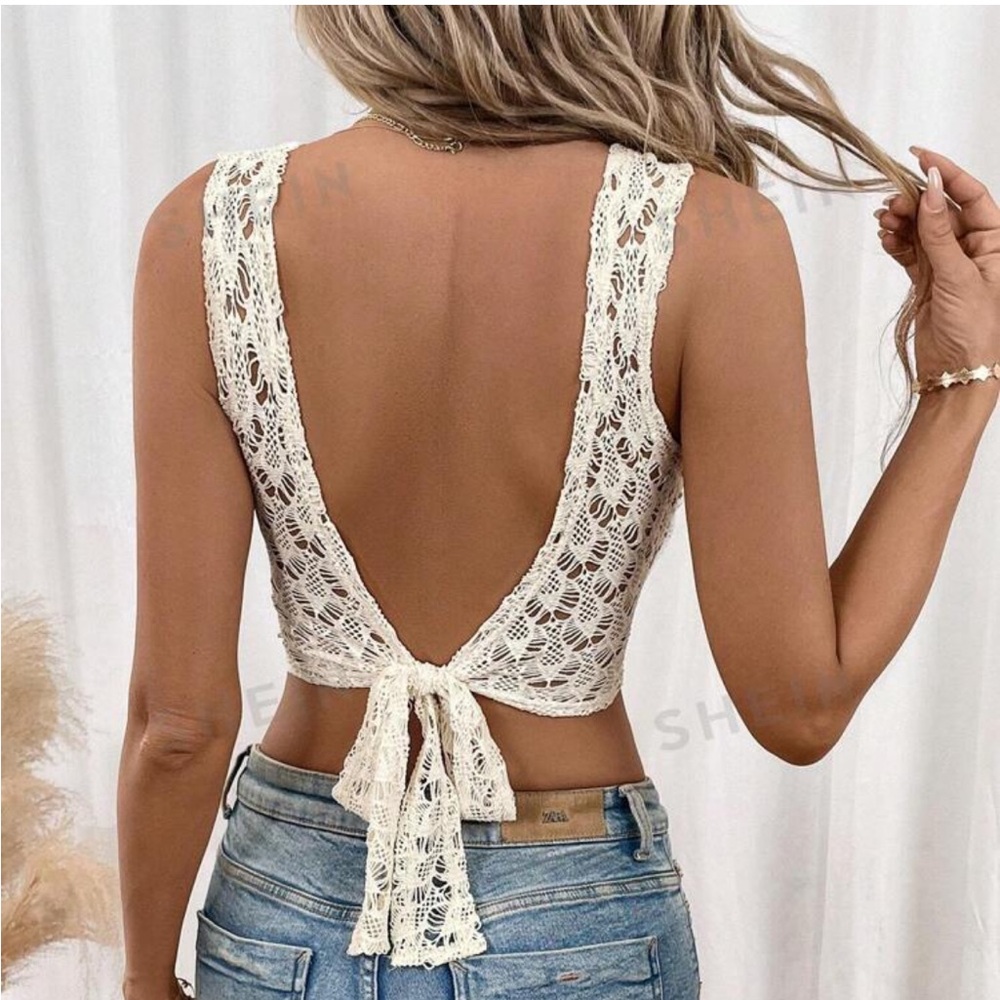 Hollow-knit Tie-Back Crop